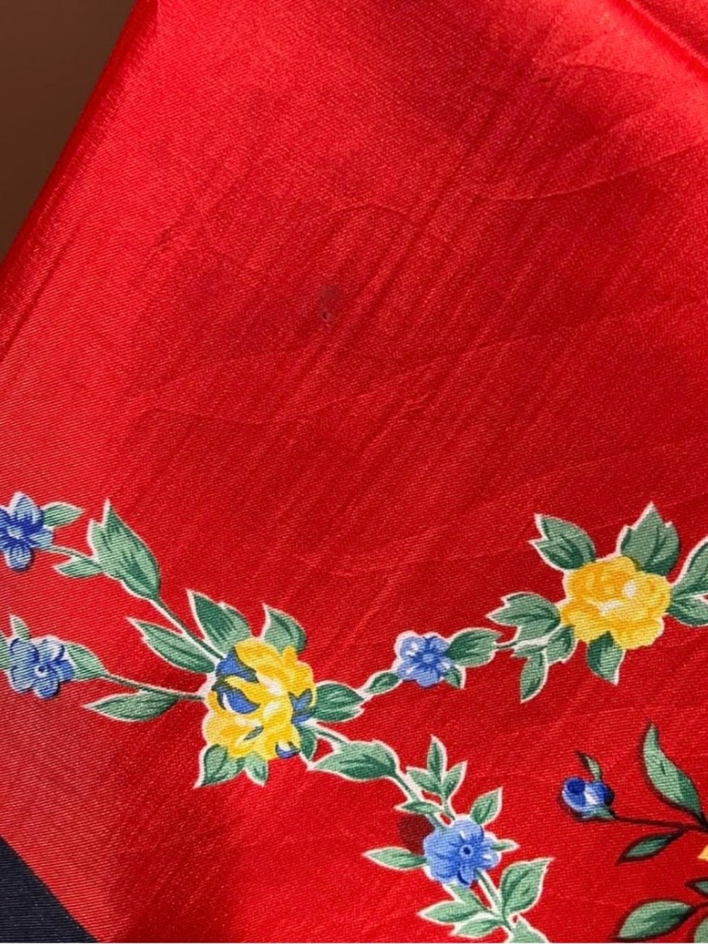 Sunkyang Sa Vintage Silk Scarf in Red Floral & Blue Rose Bouquet 34”x34” - Picture 5 of 6
